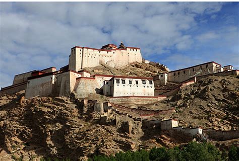 Gyantse Fortress in Gyantse County, Shigatse.